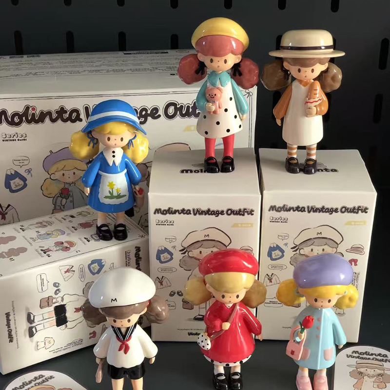 Vintage Collectible Dolls - Finding Unicorn Molinta Retro Wear Series