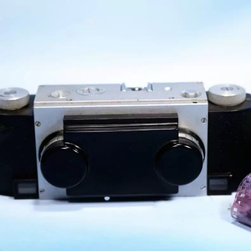 Collectible Vintage Cameras - Stereo Camera 135 Film Film Camera