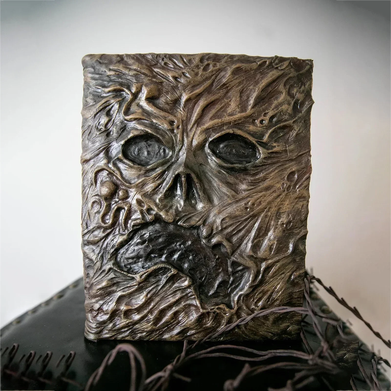 Vintage Necronomicon - Dark Ma - Vintage And Collectible Books reseña y precio