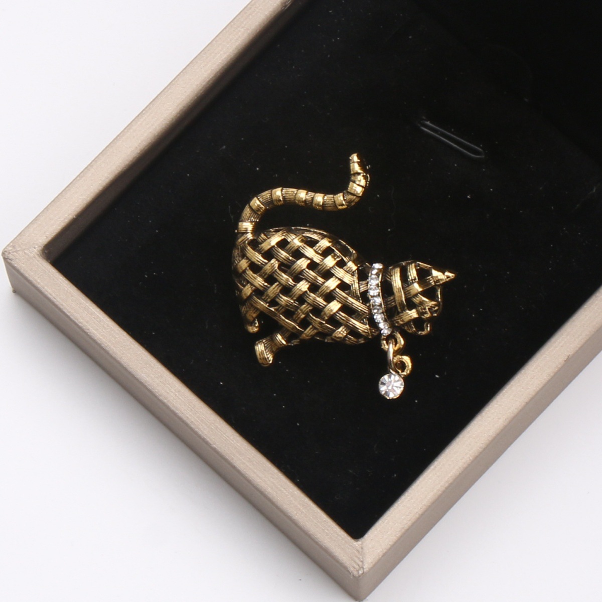 Ornate Woven Cat Brooch Collec - Collectible Vintage Brooches reseña y precio
