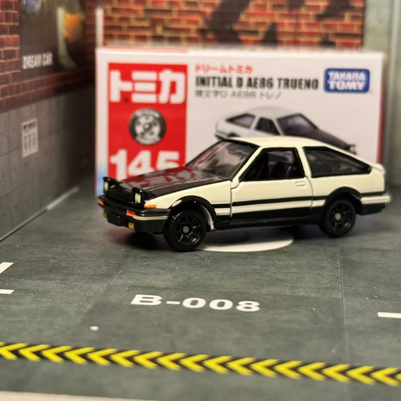 Dream Tomica NO. 145 Initial D - Vintage Collectible Model Cars reseña y precio