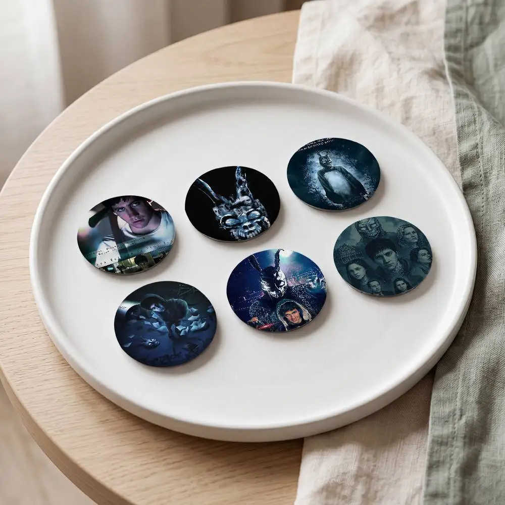 Movie Donnie Darko Vintage Ani - Collectible Vintage Brooches reseña y precio
