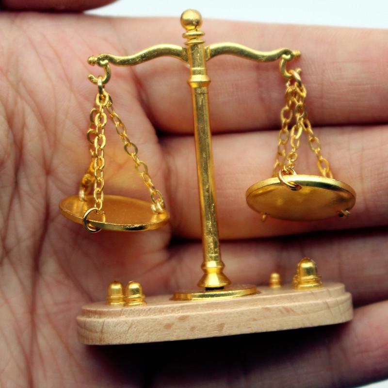 1:12 Dollhouse Vintage Balance - Vintage Collectible Dolls reseña y precio