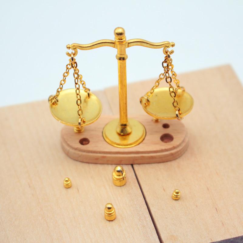 1:12 Dollhouse Vintage Balance - Vintage Collectible Dolls reseña y precio