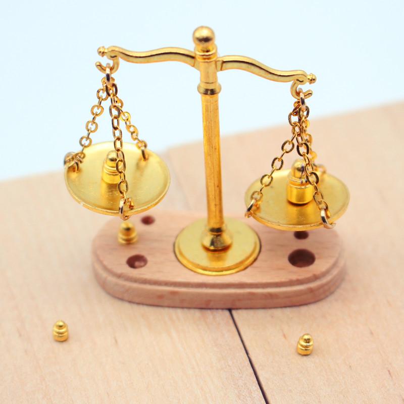 1:12 Dollhouse Vintage Balance - Vintage Collectible Dolls reseña y precio