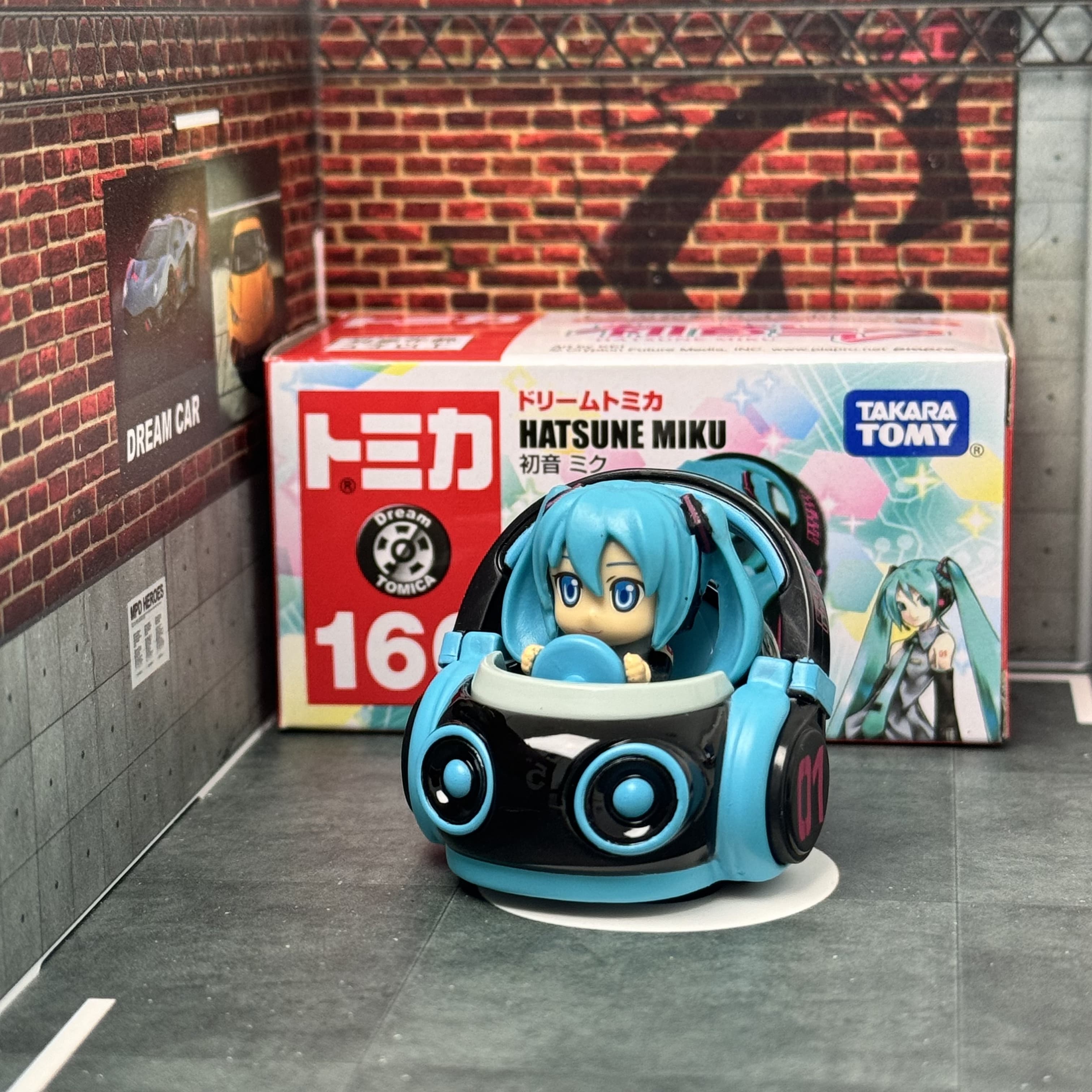 Authentic Tomy Tomica Dream To - Vintage Collectible Model Cars reseña y precio
