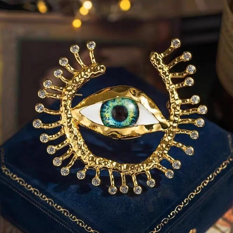New Evil Eye Badges Cosplay An - Collectible Vintage Brooches reseña y precio