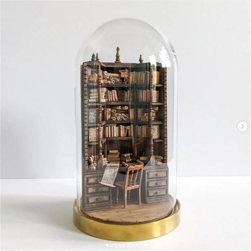 Miniature Bookcase Bookshelf D - Vintage And Collectible Books reseña y precio